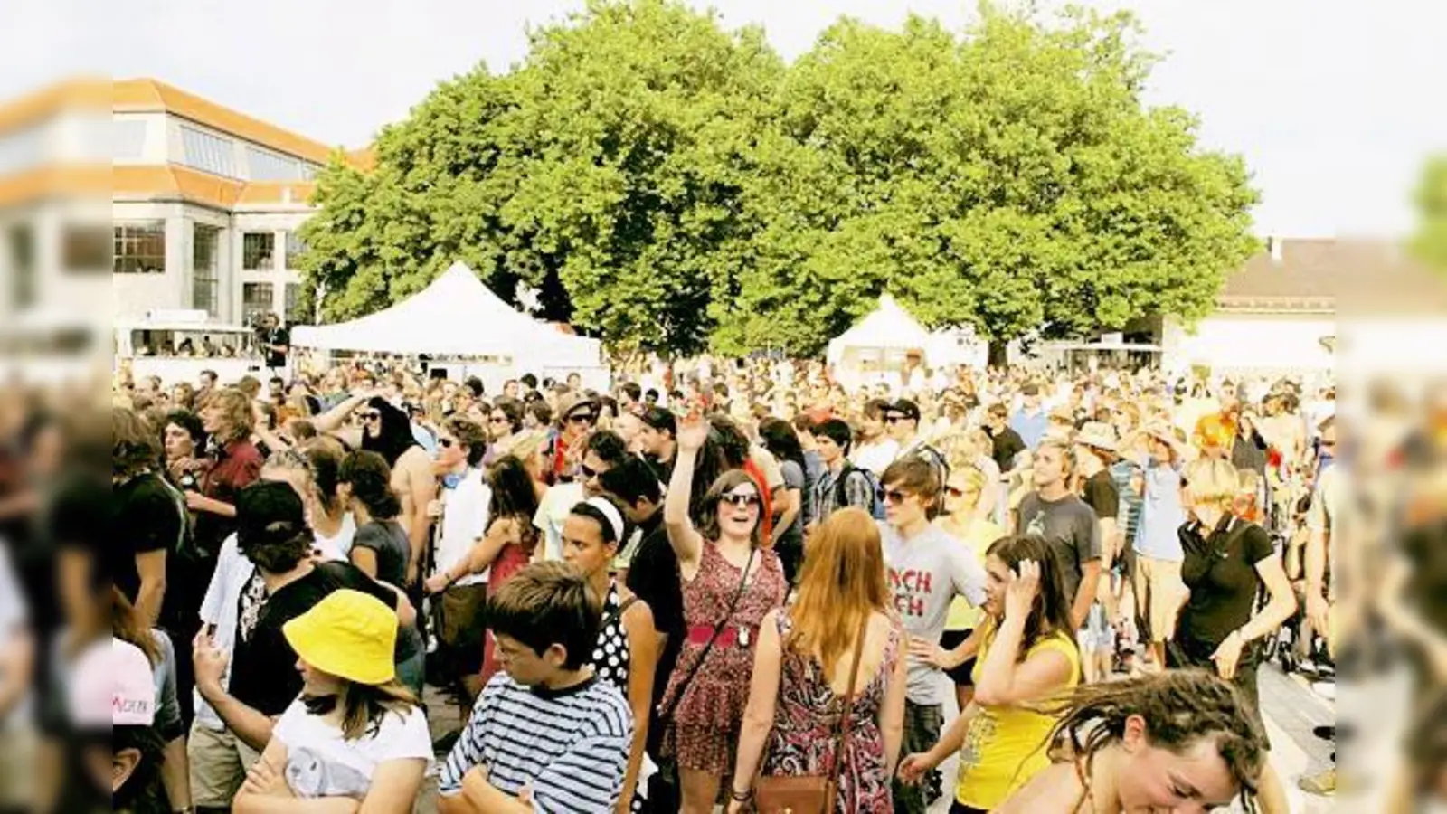 München feiert OBEN OHNE  (Foto: Open Air) am)