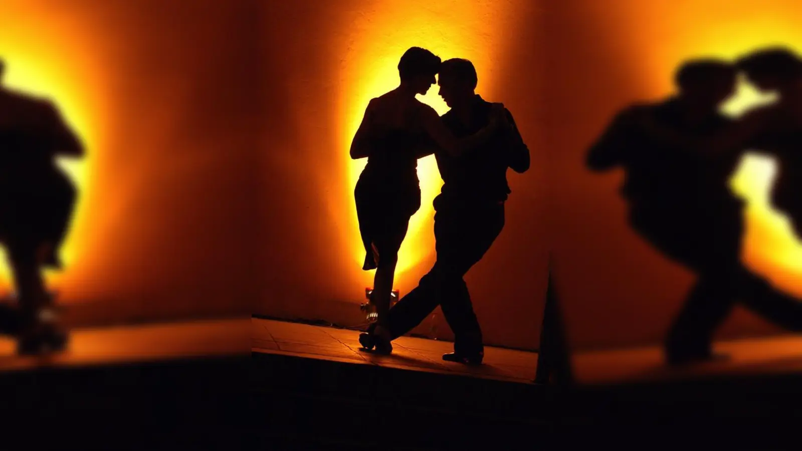  Getanzte Leidenschaft unter freiem Himmel: Die Tango-Nächte auf der Praterinsel sind Kult.  (Foto: VA)
