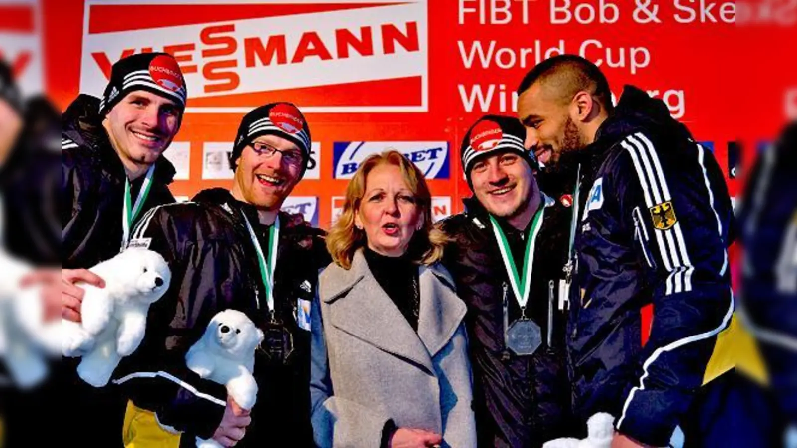 Die Ministerpräsidentin aus Nordrhein-Westfalen, Hannelore Kraft, übernahm die Siegerehrung in Winterberg. 	 (Foto: VA)