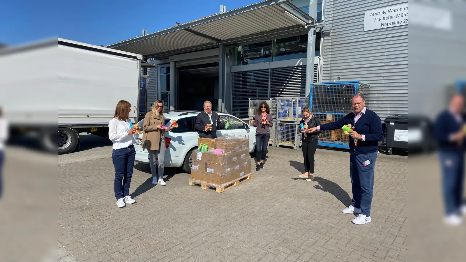 Der Flughafenverein München hat Schokohasen an Mitarbeiter in sozialen Einrichtungen in den Landkreisen Erding, Freising, München und Landsberg am Lech verteilt. (Foto: Verein)