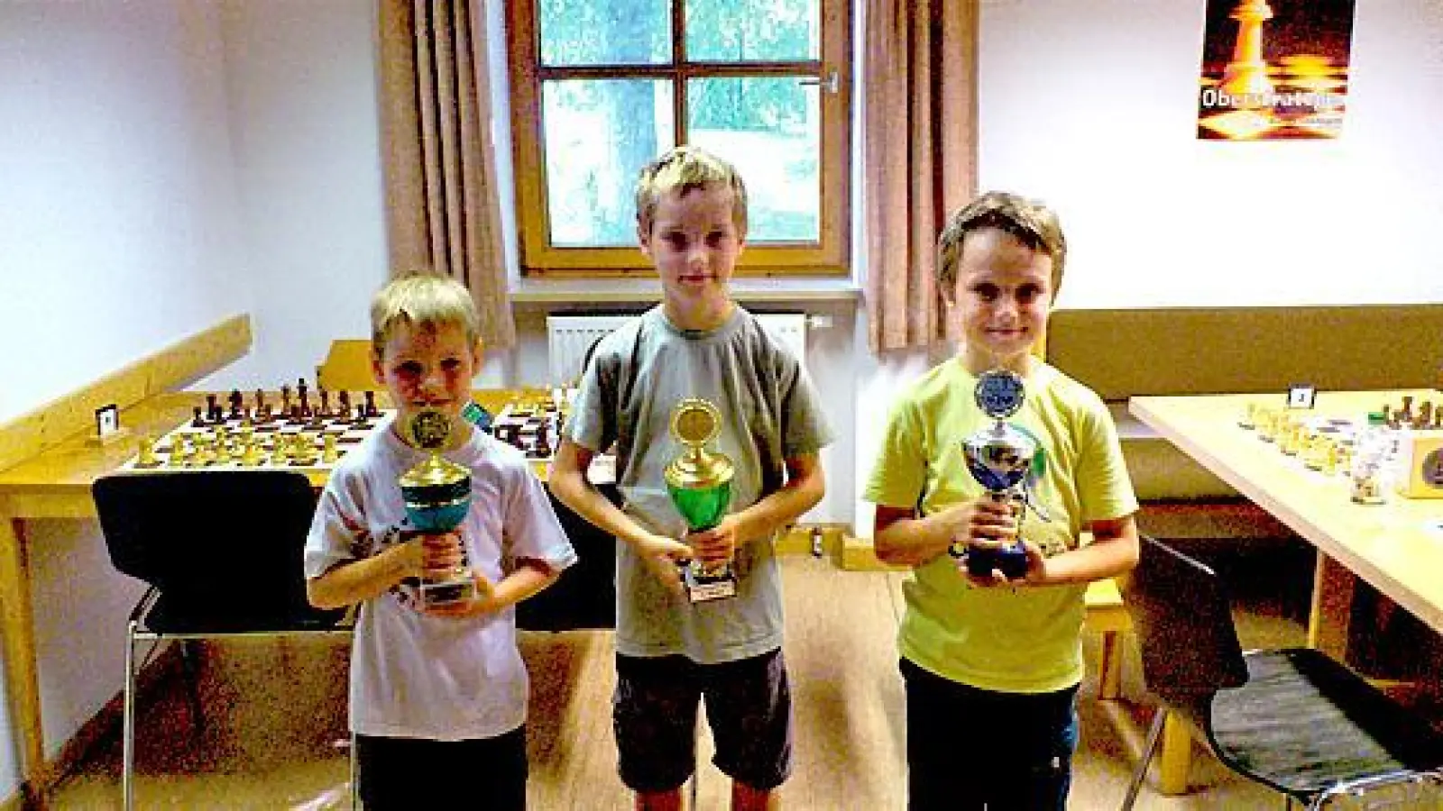 Drei souveräne Sieger mit ihren Pokalen hatten ihre Bauern am besten im Griff.	 (Foto: VA)