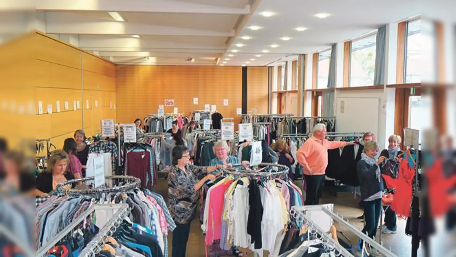 Am Samstag wird das katholische Pfarrzentrum  Unterföhring zum Secondhand-Basar.	 (Foto: VA)