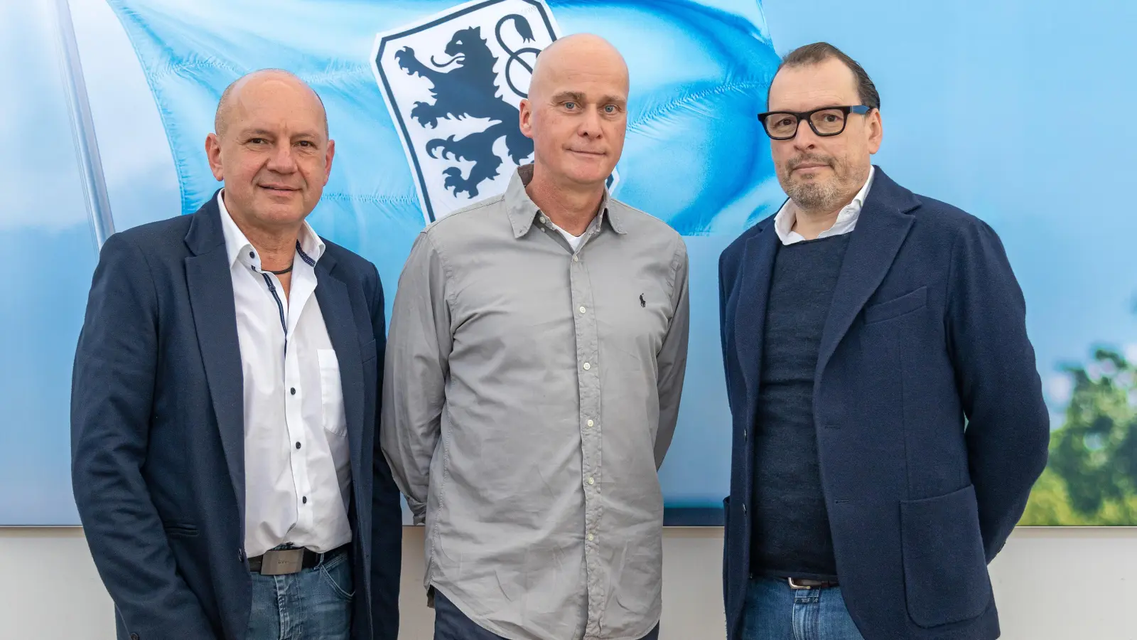 Abschied mit Paukenschlag: Robert Reisinger (Mitte), Karl-Christian Bay (rechts) und Norbert Steppe (links).  (Foto: Anne Wild)