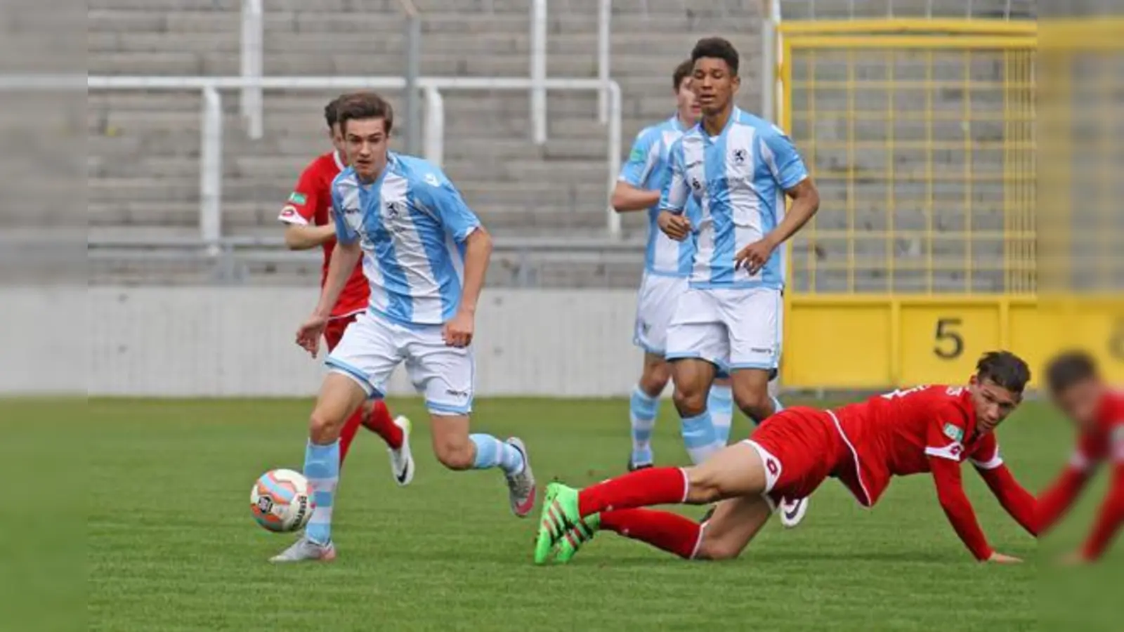 Hofft auf das »Tor des Monats«: Florian Neuhaus.  (Foto: A. Wild)