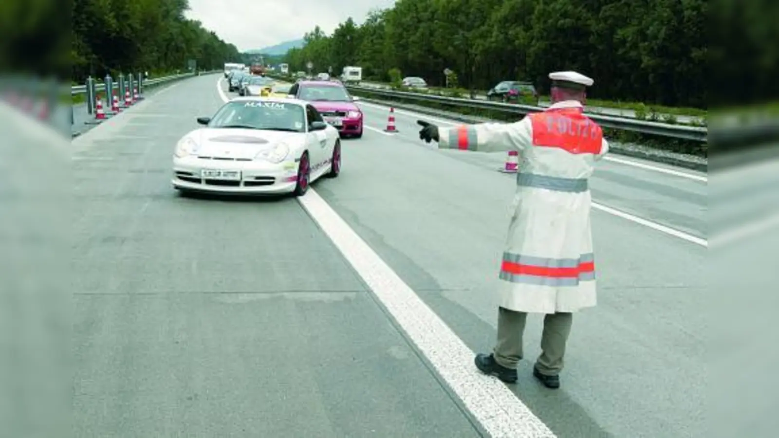 Durch Prävention und Aufklärung, aber auch durch harte Kontrollen will die Münchner Polizei die Unfallstatistik weiter verbessern. (Foto: pi)