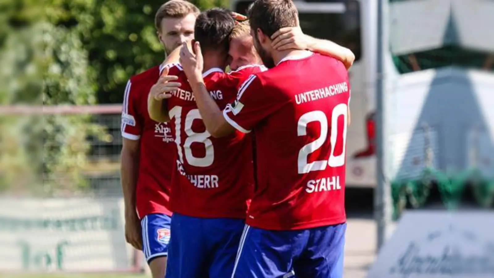 In den letzten Wochen hat die Hachinger Offensive (hier beim 5:0 gegen Illertissen) ihre Fans verwöhnt. Jetzt gabs die erste Nullnummer.	 (Foto: Christian Riedel)