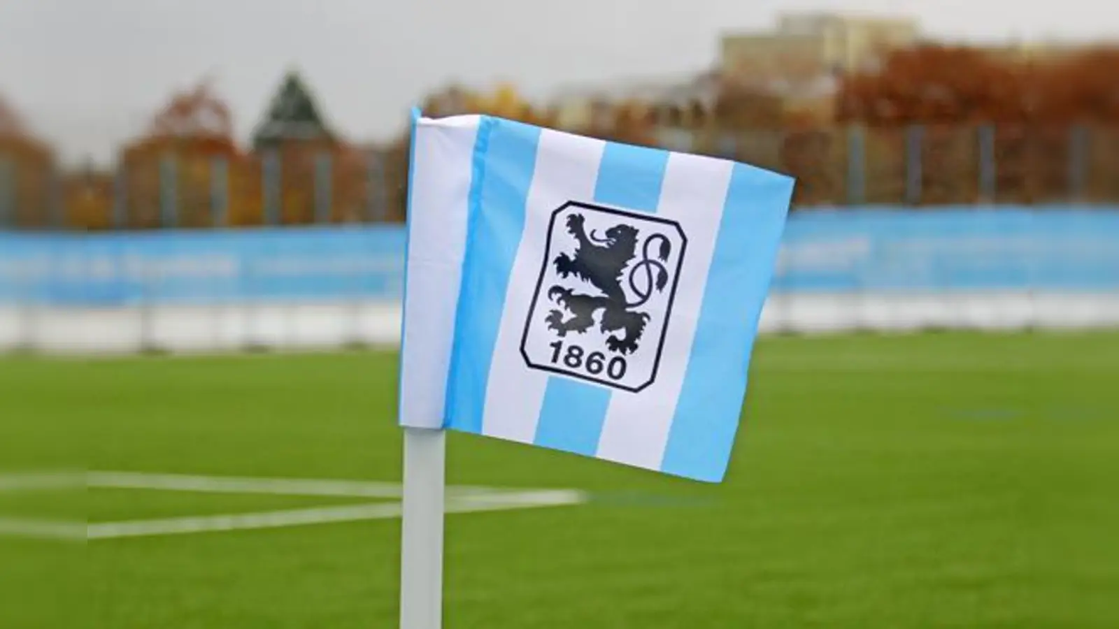 Gesucht: Fußballwunder an der Grünwalder Straße.  (Foto: Anne Wild)