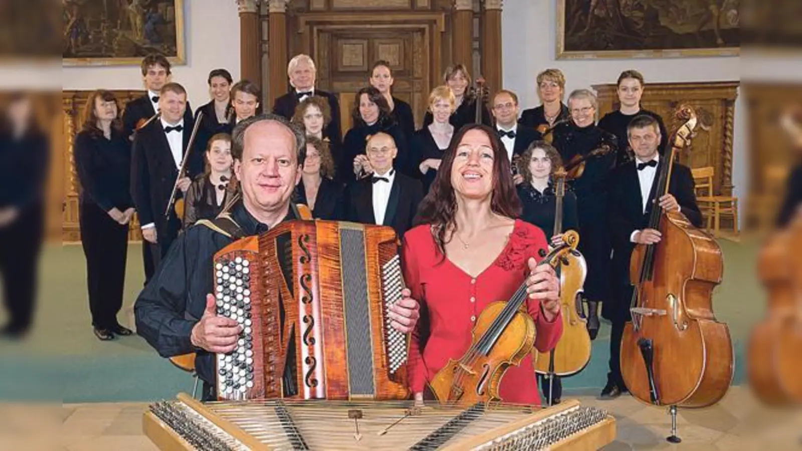 Da haben sich drei gefunden: Rudi Zapf, Sunny Howard und das Augsburger Kammerorchester geben gemeinsam ein Weihnachtskonzert.	 (Foto: privat)