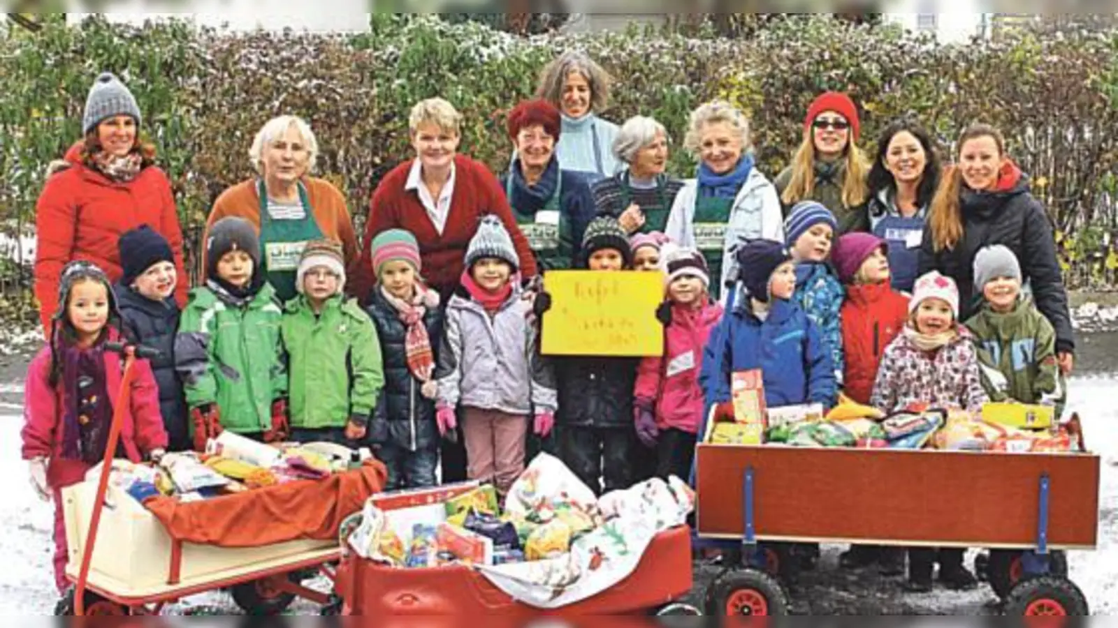 »Dadurch lernen bereits die Kleinsten, anderen Menschen zu helfen«. Das Montessori-Kinderhaus hat die Tafel Erding mit einer großen Lebensmittelspende unterstützt.  (Foto: privat)