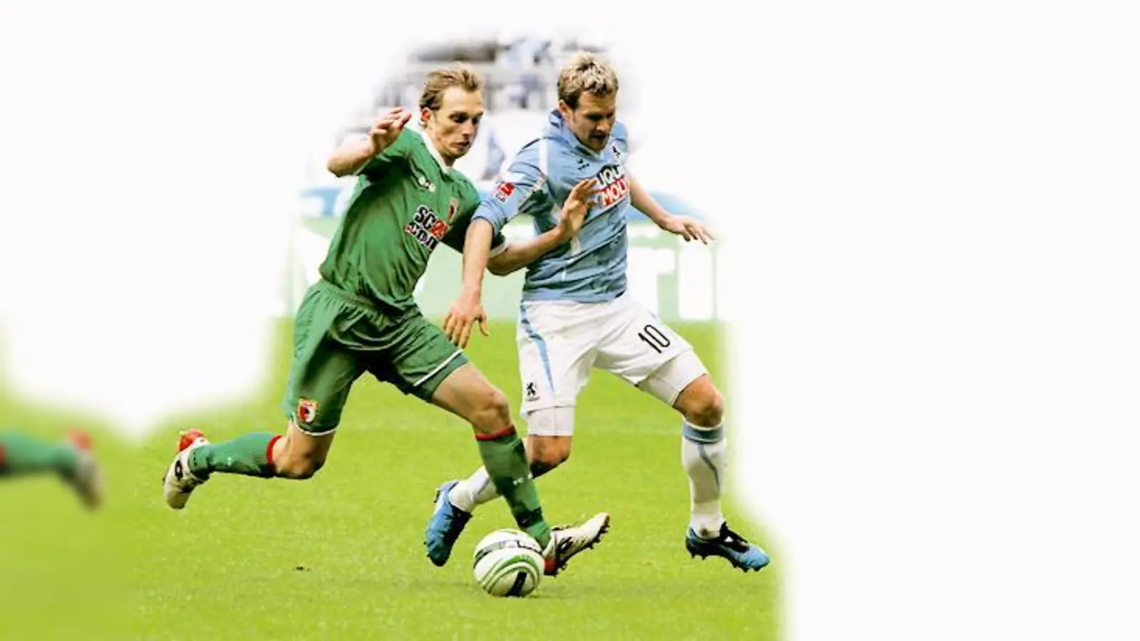 Die Löwen haben um jeden Ball gekämpft. Hier versucht sich Sascha Rösler gegen Jonas De Roeck durchzusetzen.	 (Foto: Anne Wild)
