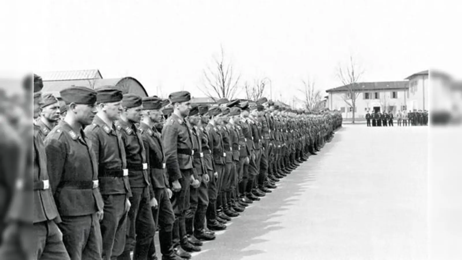 Erste Rekrutenvereidigung 1935.	 (Foto: Archiv)