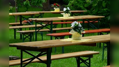 Die Stadtbibliothek Moosach lädt bei jedem Wetter ein. (Foto: VA)
