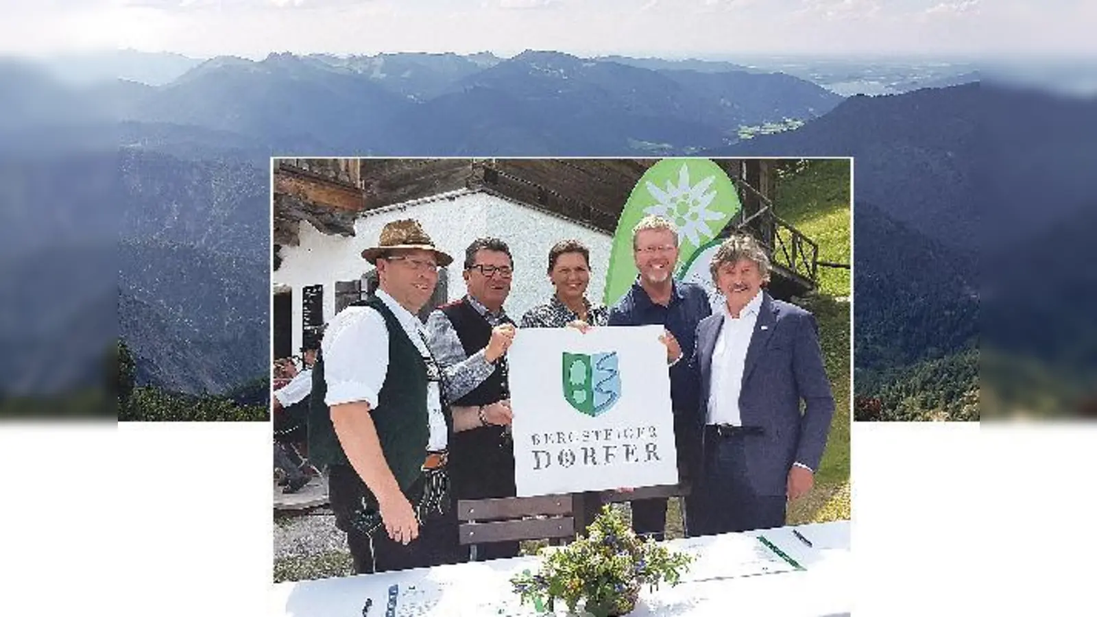 Im Kreuther Mangfallgebirge findet man noch eine ursprüngliche und intakte Bergwelt vor. Josef Bierschneider, Franz Josef Pschierer, Ilse Aigner,  Marcel Huber und Rudi Erlacher (v.li.) bei der Siegelverleihung.  (Foto: Stefan Dohl)