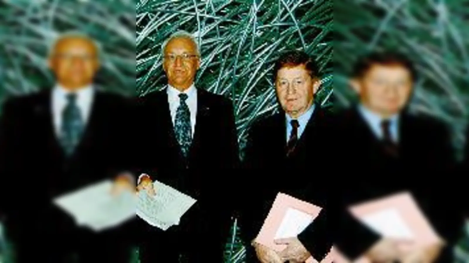 Edmund Stoiber brachte den BMG-Geschäftsführern gute Nachrichten.	 (Foto: BMG)