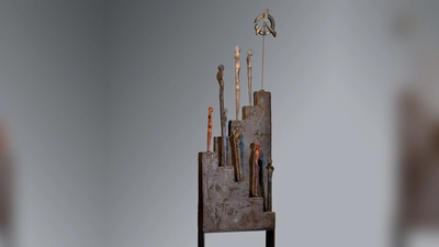„Hoffnung” heißt dieses Werk aus Ton und Eisen. (Foto: Atelier Claudia Reiter, Dachau)