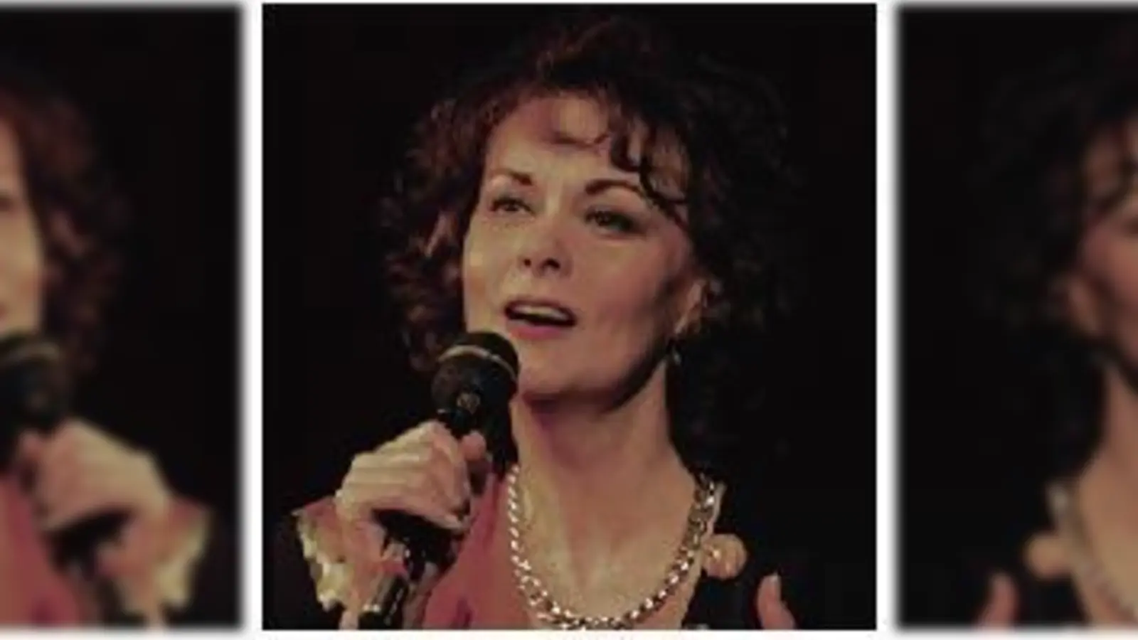 Mit Leidenschaft und voller Stimme singt Jenny Evans Lieder über den Mond. 	 (Foto: Veranstalter)