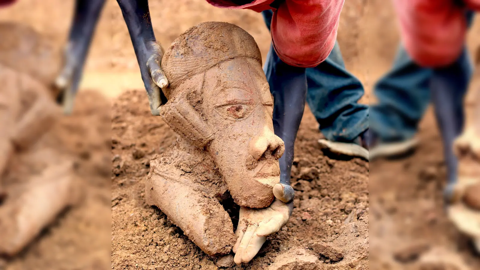 Was es mit den Tonfiguren der Nok aus Zentralnigeria auf sich hat, erfährt man im Vortrag von Archäologin Dr. Gabriele Franke.  (F.: Peter Breunig, Goethe-Universität Frankfurt/M. )
