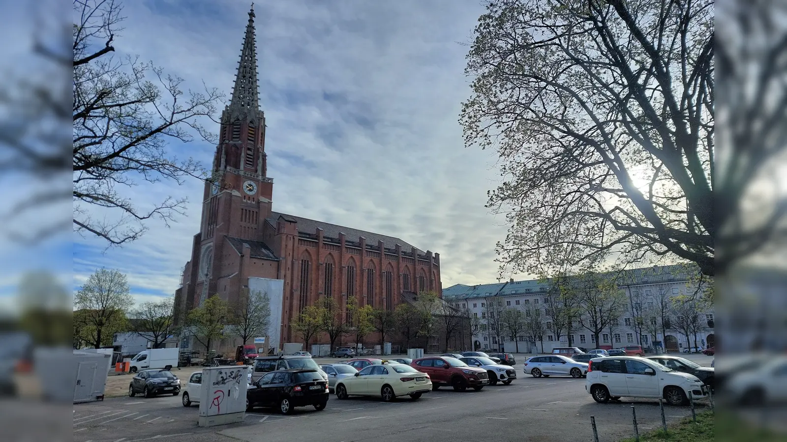 Die angestebte Umgestaltung des Mariahilfplatzes wird ein Thema bei der Bürgerversammlung für die Au sein. (Foto: bas)