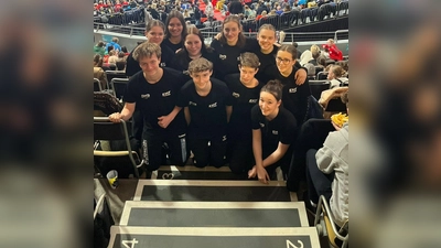 Bei der Trainerausbildung viel gelernt: v.l. Niels Dahlem, Paul Socin, Carina Pfänder, Ciaran Larkin, Johanna Beyer, Ronja Mannchen, Larissa Bischeltsrieder, Helene Lindig, Sophie Meindl und Paloma Rattenborg-Martinez. <br> (Foto: TSV Herrsching)