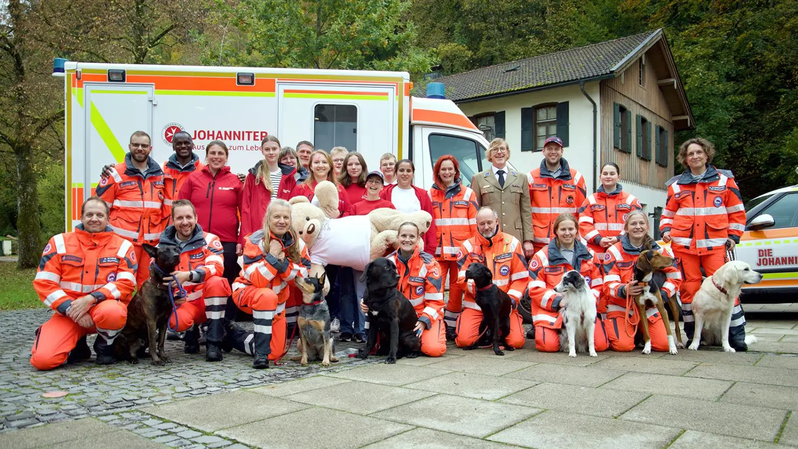 Die Johanniter im Ortsverband Peißenberg feierten ihr 25-jähriges Jubiläum. (Foto: Christoph Zeitler)