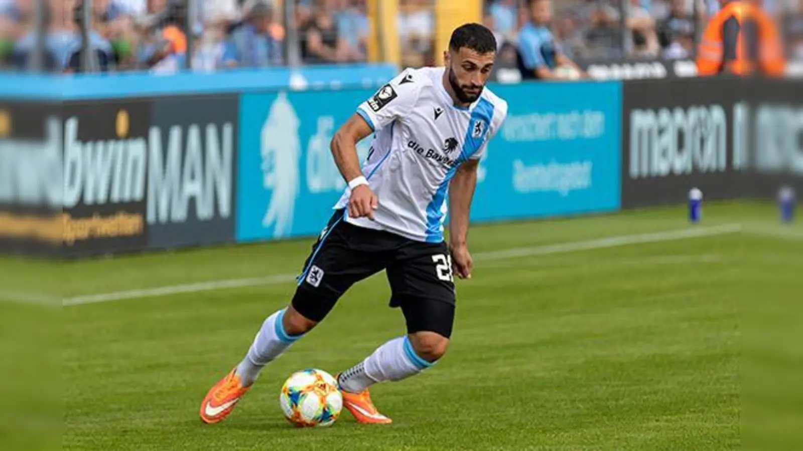 Dreh- und Angelpunkt im Spiel der Löwen: Efkan Bekiroglu.  (Foto: Anne Wild)