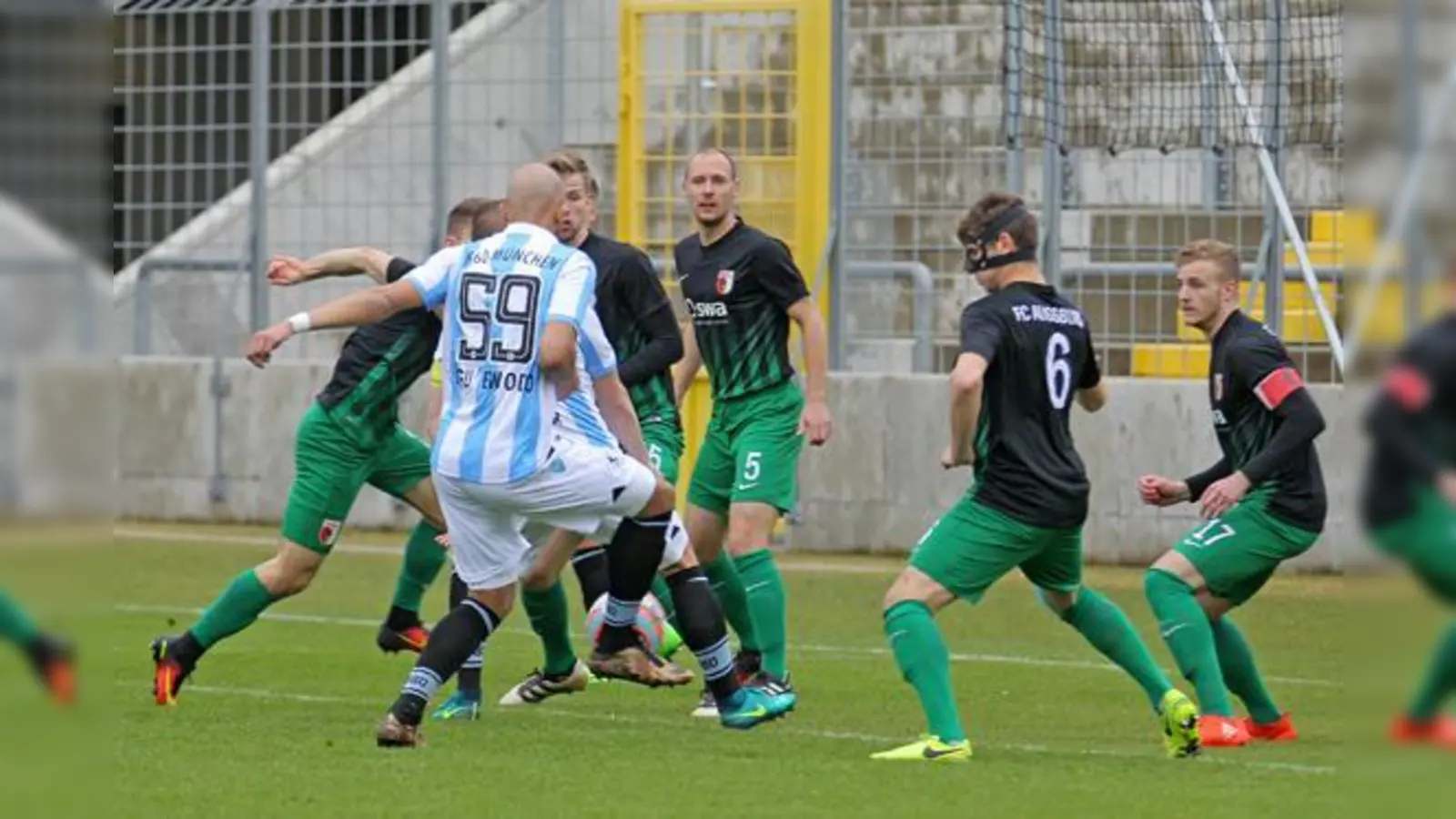 Goldenes Tor: Menelik Chaka NguEwodo.  (Foto: Anne Wild)