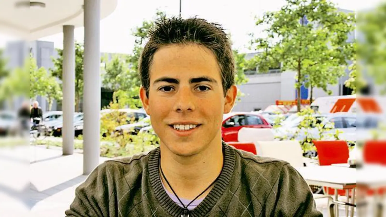 Mit Brille sieht er aus, wie der junge Dr. Karl-Theodor zu Guttenberg, aber die trägt er nicht gern. Fabian Frank vertritt den ausscheidenen SPD-Politiker Wolfgang Schuberth im Poinger Gemeinderat.	 (Foto: pt)