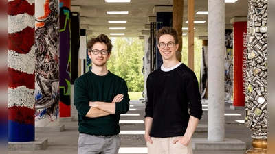 Die polliphonic-Gründer Nepomuk (links) und Aurelius Braun wollen musikalische Räume für Begegnungen schaffen.  (Foto: Michael Poganiatz)