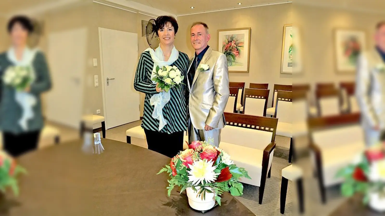 Das Ehepaar Kohn durfte mit seinem Ja-Wort das aufgemöbelte Trauungszimmer einweihen.	 (Foto: VA)
