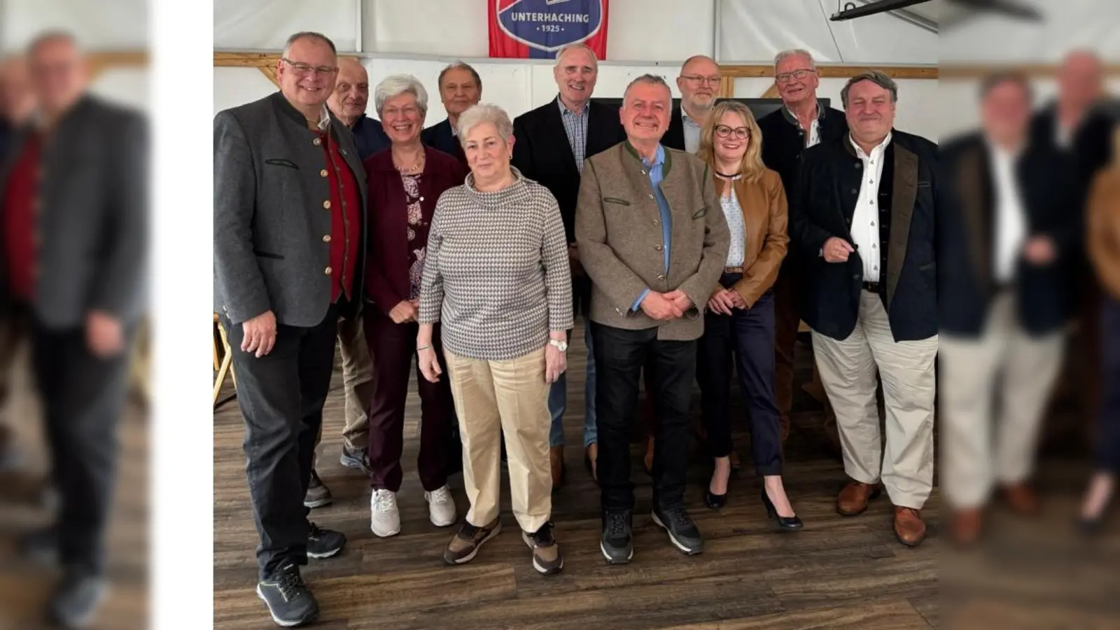 Die neugewählte Vorstandschaft (v.l.) mit Wahlleiter Brgm. Wolfgang Panzer, Wolfgang Bartel, Margret Pellen, Anna Bartel, Peter Krauß, Helmut Pellen, Elmar Sokolowsy, Gabriele Sigl, Thomas Mehl, Manfred Derbacher und Richard Raiser. (Foto: VdK Unterhaching)