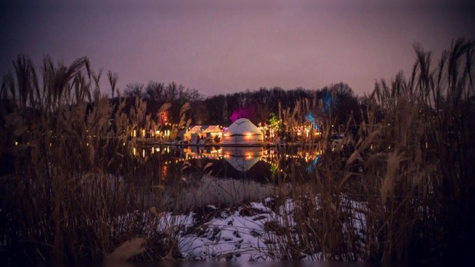 Winterliche Idylle: Auch heuer lädt der kleine alternative Weihnachtsmarkt „Winterzauber Gans am Wasser” zu einer Auszeit vom Alltag ein. (Foto: Café Gans am Wasser)