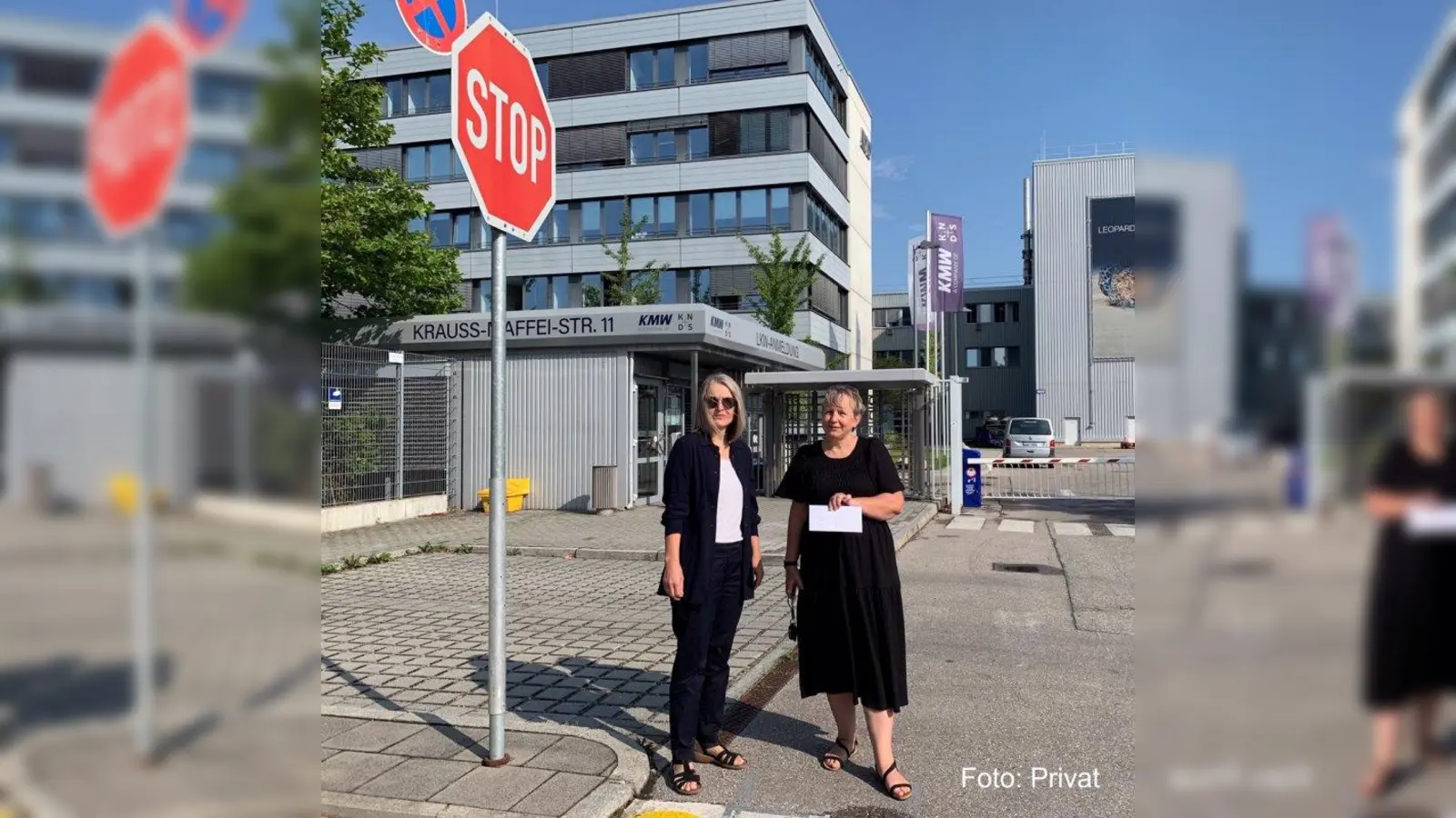 Bettina Maurer und Susanne Veit haben den Brief übergeben. (Foto: privat)