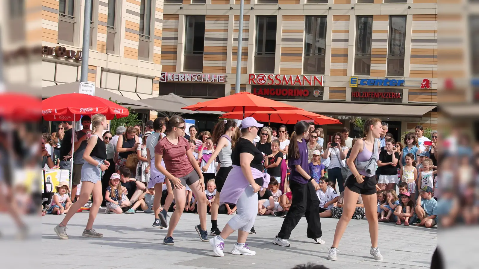 Gut an beim Publikum kamen die verschiedenen Tanzvorführungen am Nachmittag. (Foto: bb)