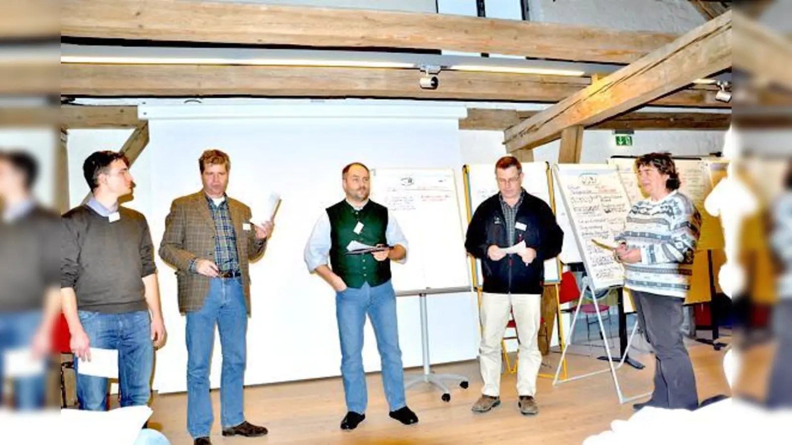 Bei der ersten Ebersberger Klimaschutzkonferenz wurden unter anderem Kurznachrichten zum Thema »Erneuerbare Energien aus Biomasse« verlesen. 	 (Foto: sf)