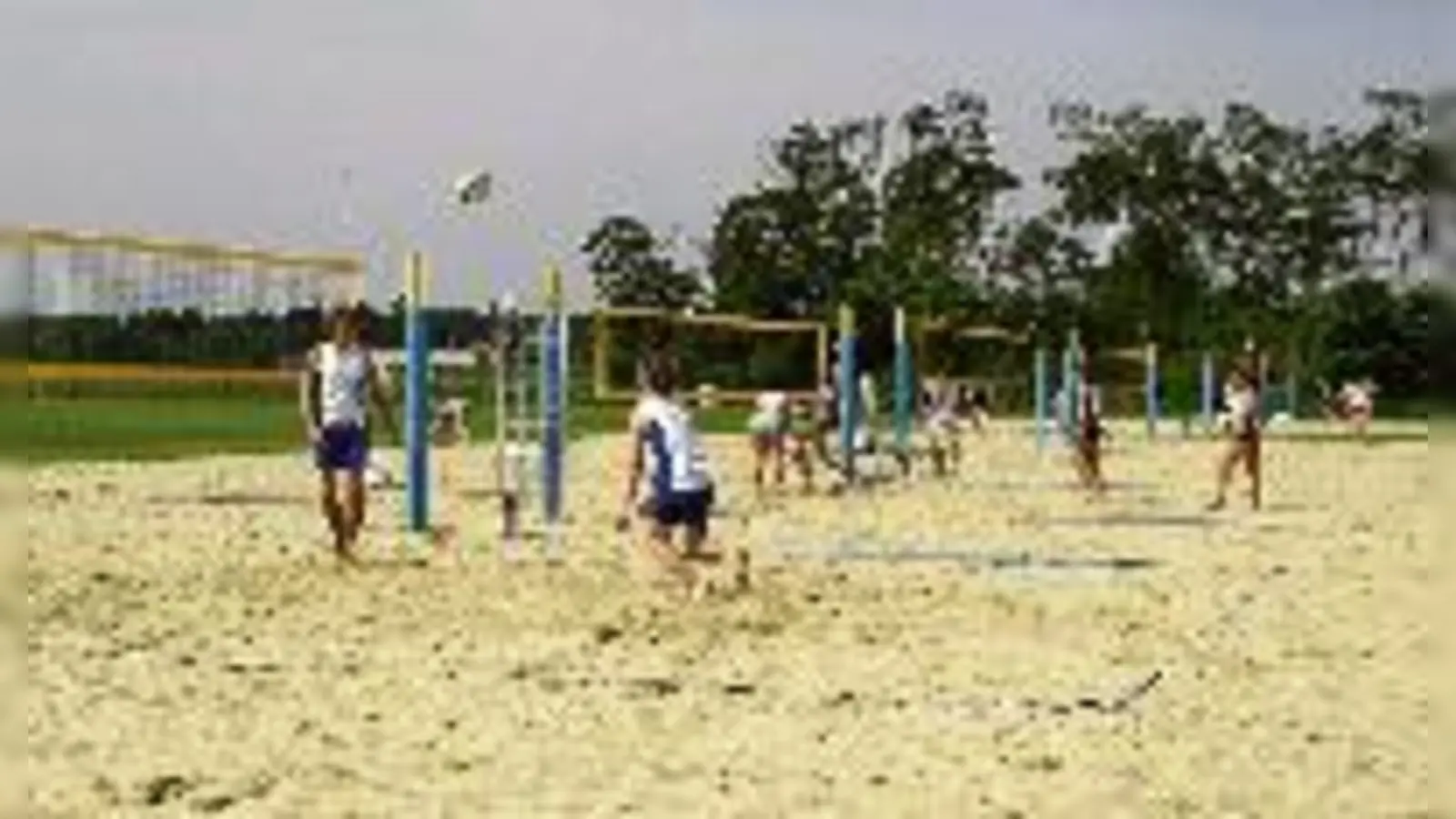 Im Mittelpunkt des »Funday« im Valentinspark steht die neue Beach-Volleyball-Anlage. Dort findet ein großes Turnier statt.  (Foto: Archiv)