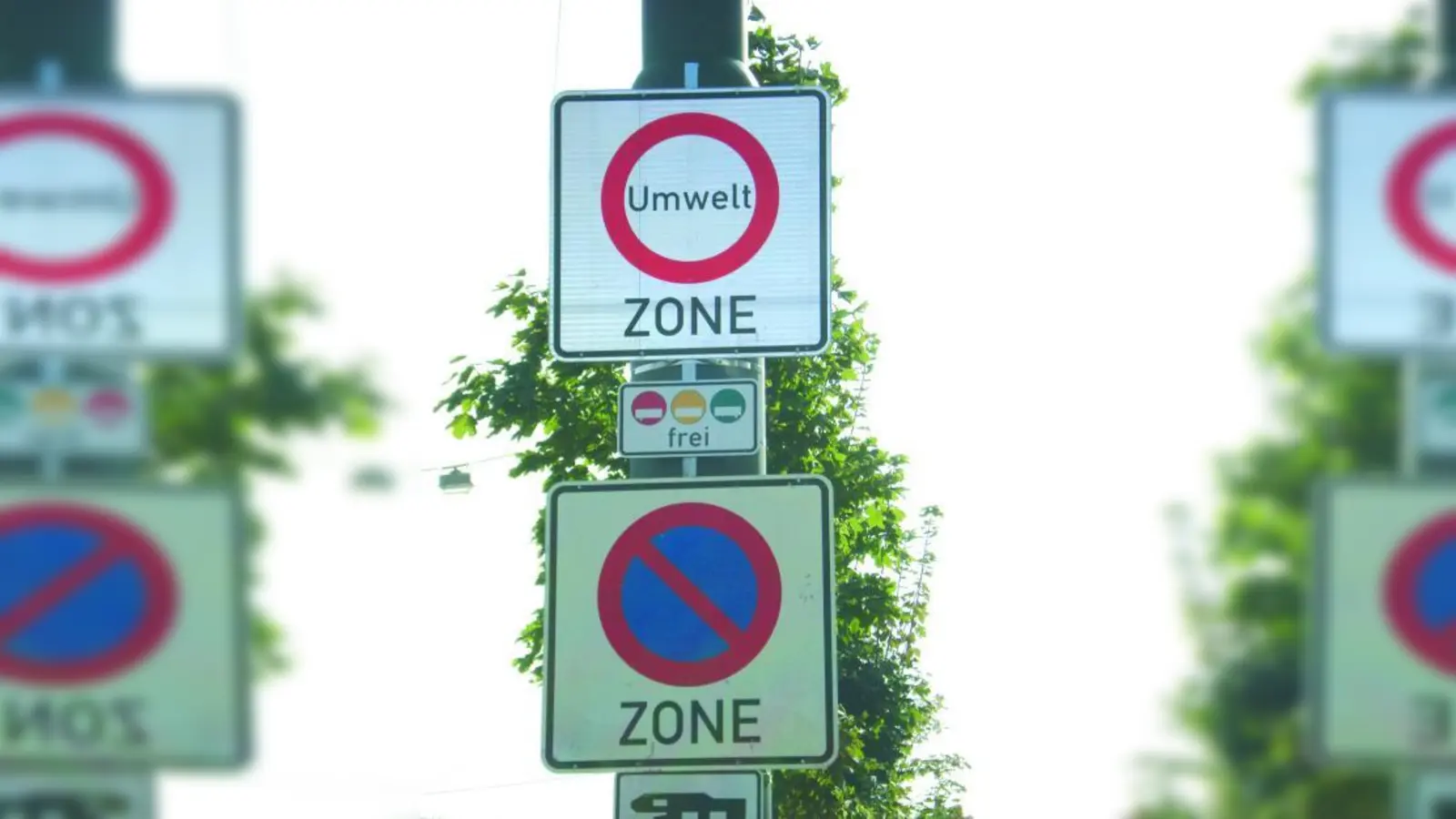Fahrzeuge mit roter und gelber Plakette sollen in den nächsten Jahren aus der Umweltzone ausgesperrt werden - aber es gibt Ausnahmen. (Foto: pi)