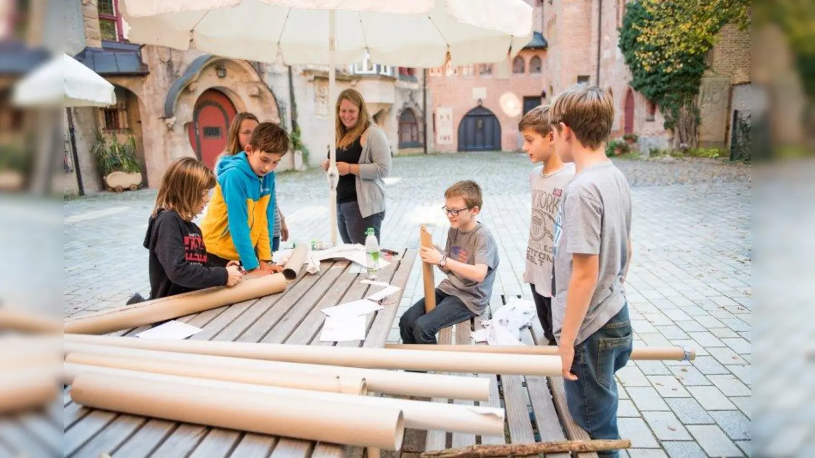 Diese Kinder nahmen an einem Schulklassenprogramm in der Burg Schwaneck teil. (Foto: Burg Schwaneck)