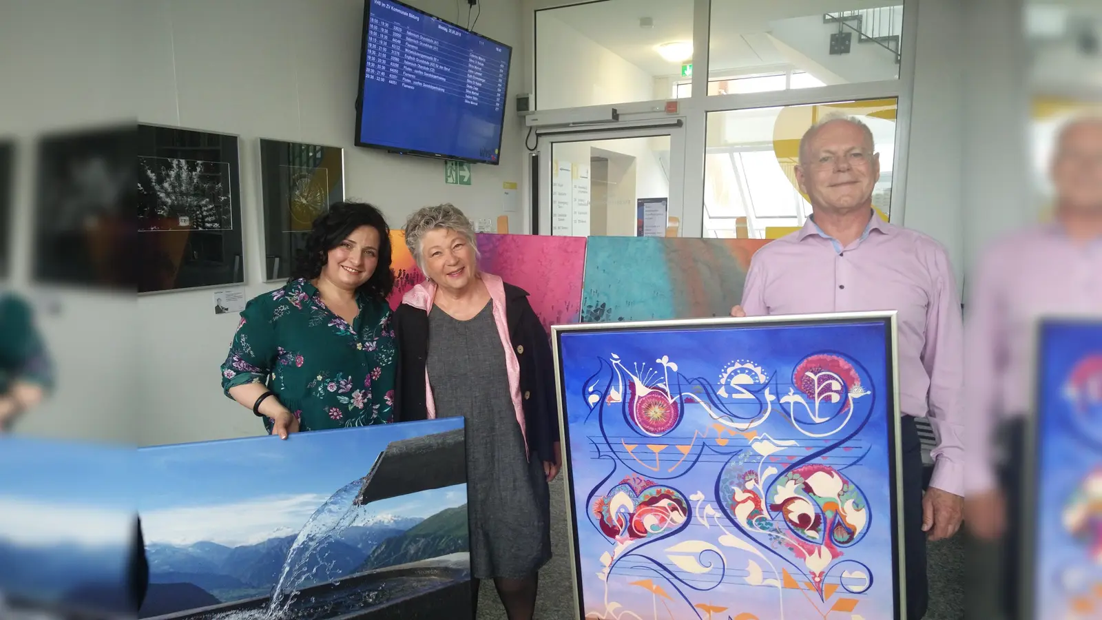 Die drei stolzen Gewinner Ana Drechsler, Jréne Scheutzow und Jürgen Haupt (von links). (Foto: vhs)