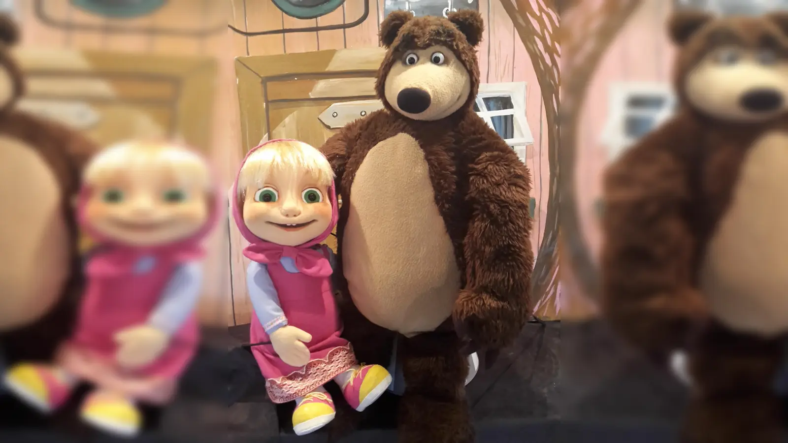 Mascha und der Bär, diese Stück für Kinder wird ab dem 29. August im Theaterzelt in Taufkirchen gezeigt.  (Foto: Heike Woschee)