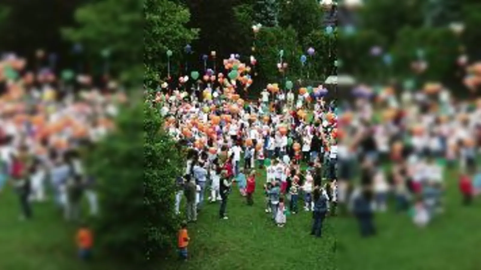 Nicht zu übersehen: Die Grundschule 2 in Neufahrn feierte ihr 30-jähriges Bestehen mit einem riesigen Sommerfest. 	 (Foto: VA)
