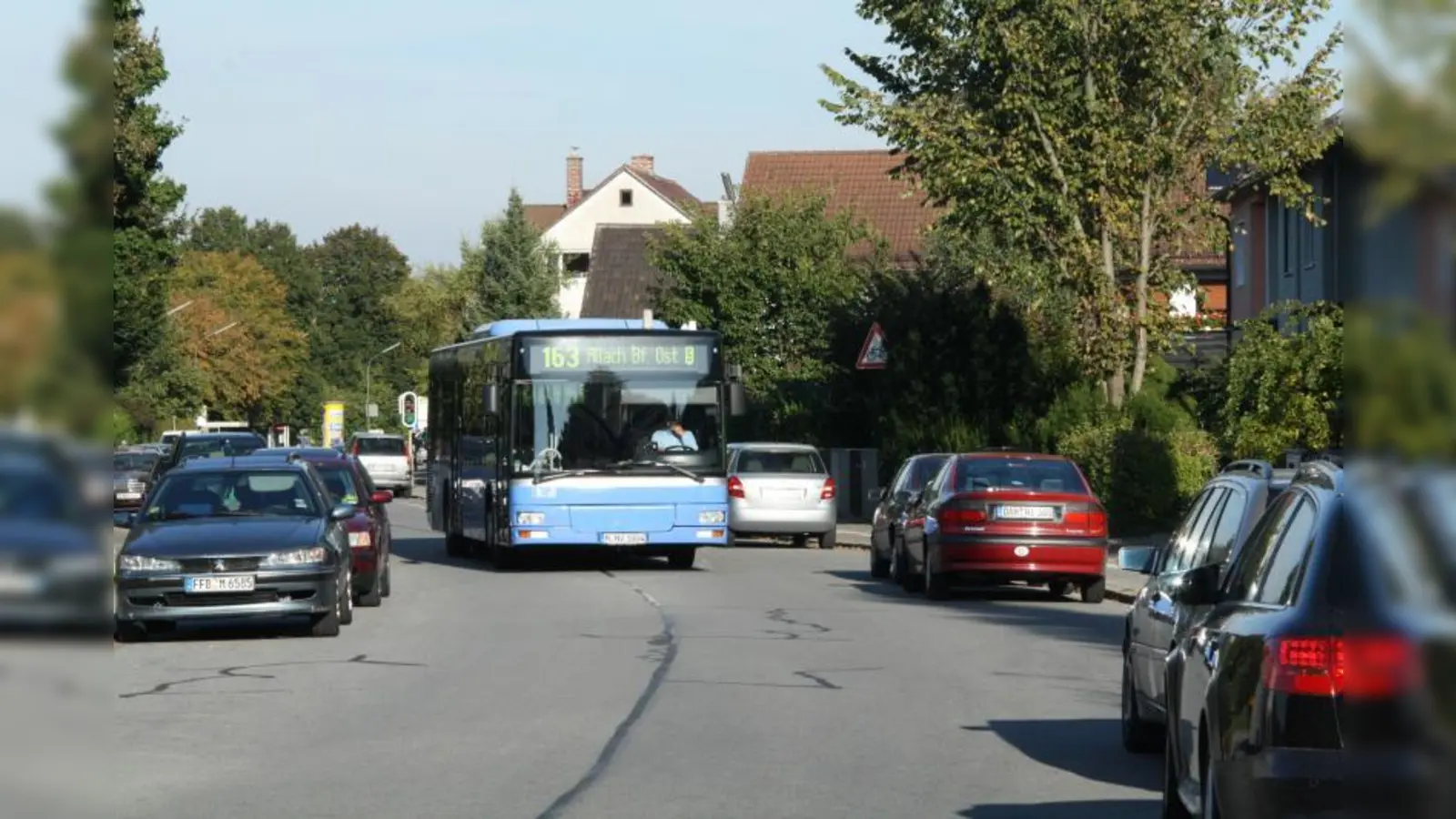 Mit dem Fahrplanwechsel und der Verlängerung der U3 bis nach Moosach ab 12. Dezember wird es verschiedene Anpassungen im Busnetz geben. Hiervon ist auch die Linie 163 betroffen. (Foto: sb)