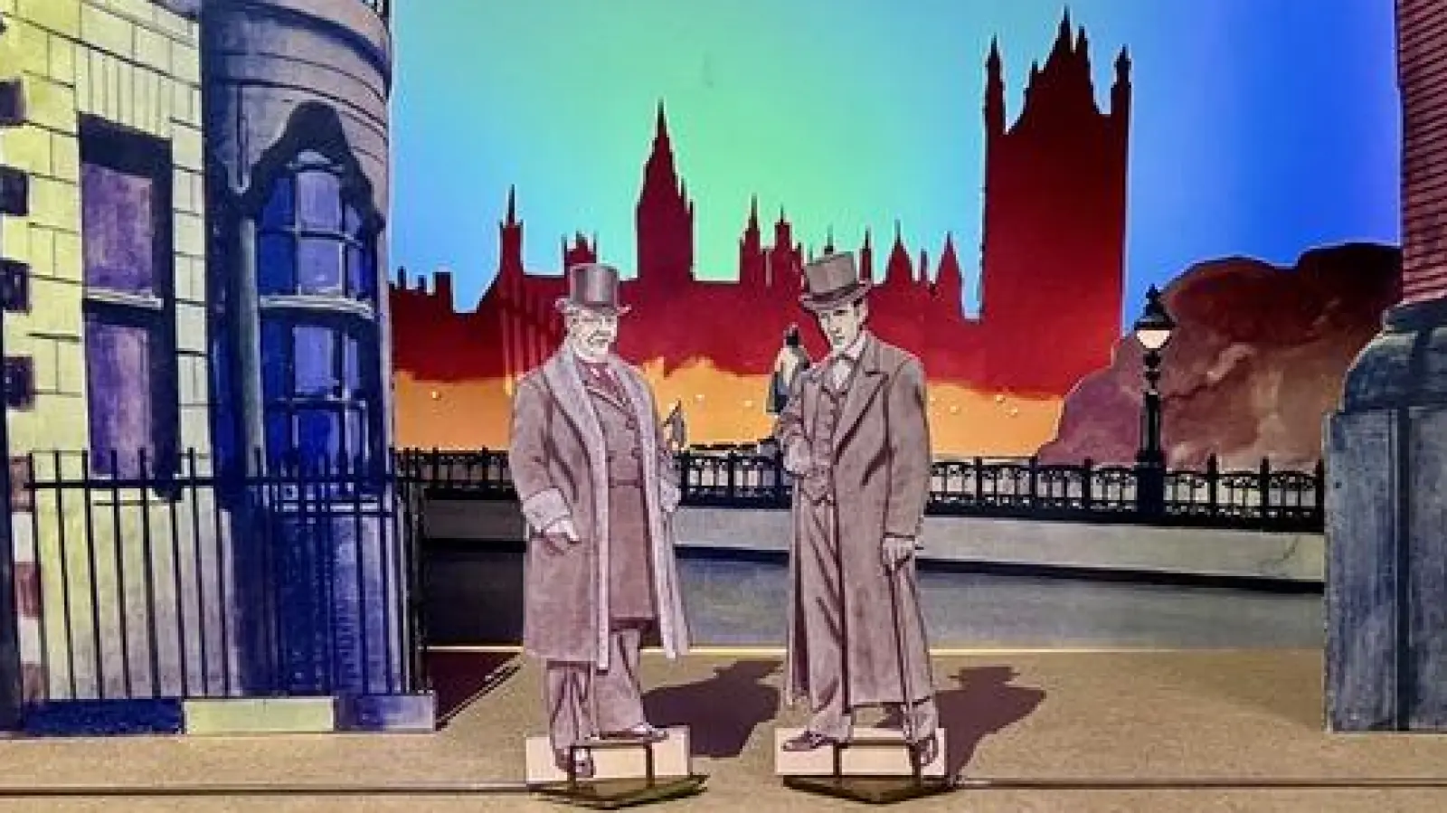 Sechs Bühnen aus ganz Deutschland rücken im Bürgerpark die fast vergessene Kunstform des Papiertheaters in den Blickpunkt.  (Foto: Münchner Papiertheater-Festival)