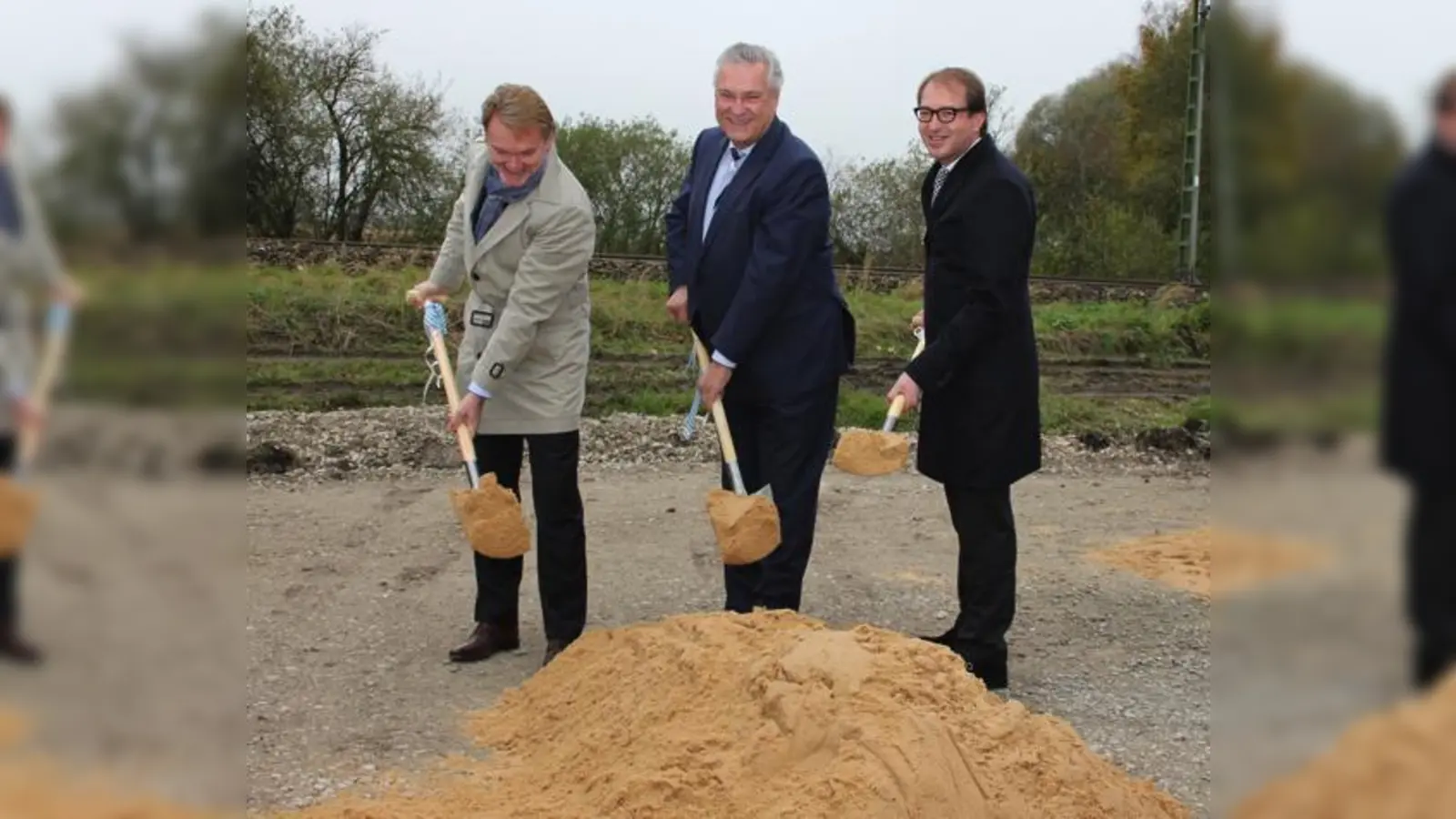 Auf vier Jahre unfallfreies Bauen (v.l.): DB-Vorstand Volker Kefer, Bayerns Innen-und Verkehrsminister Joachim Herrmann und Bundesverkehrsminister Alexander Dobrindt.	 (Foto: Jürgen Schütt)