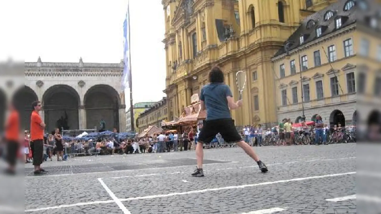 In der Vergangenheit sorgten Turniere der Speed Lights München bereits öfter für Aufsehen, wie hier beim Streetlife-Festival auf dem Odeonsplatz. Diesmal wird wettersicher in der Halle gespielt.	 (F.: Verein)
