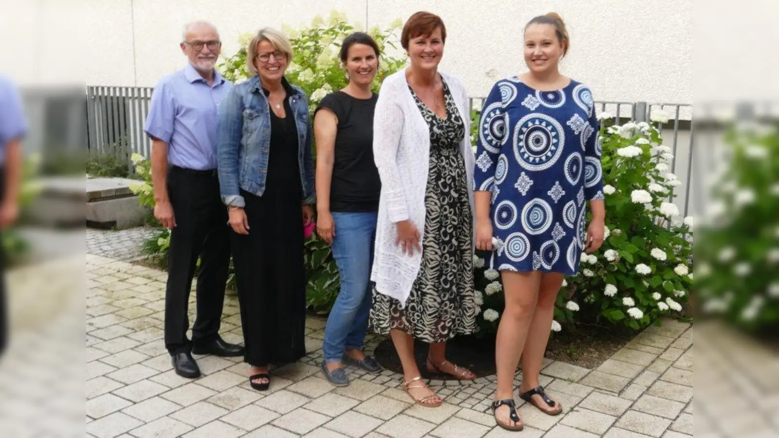 Der neue Vorstand von „Kunst und Kultur in Neuried” besteht aus (von links): Peter Kellner (Schriftführer), Nicole Morandi-Grassinger und Eva-Maria Berger (Beisitzerinnen), Marianne Hellhuber (Vorsitzende) und Theresa Rutscho (Schatzmeisterin). (Foto: Peter Kellner/K&K Neuried)