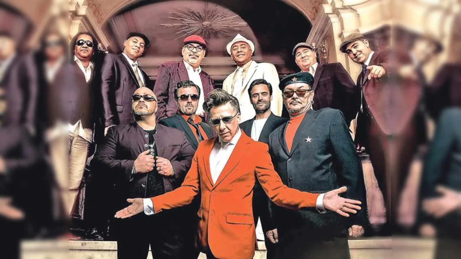 Bereits seit über 20 Jahren mixen »Los dos y companeros« kubanische Musik mit bayerischer Mundart. Am 21. Oktober kommen sie auch nach Neufahrn.	 (Foto: VA)