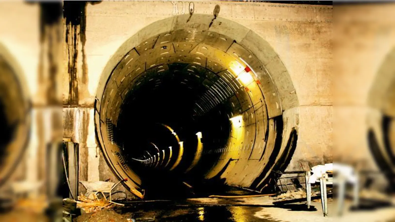 Auch für nicht eingefleischte Opernfans sehenswert: die Opernaufführung im neuen U-Bahnschacht. 	 (Foto: VA)