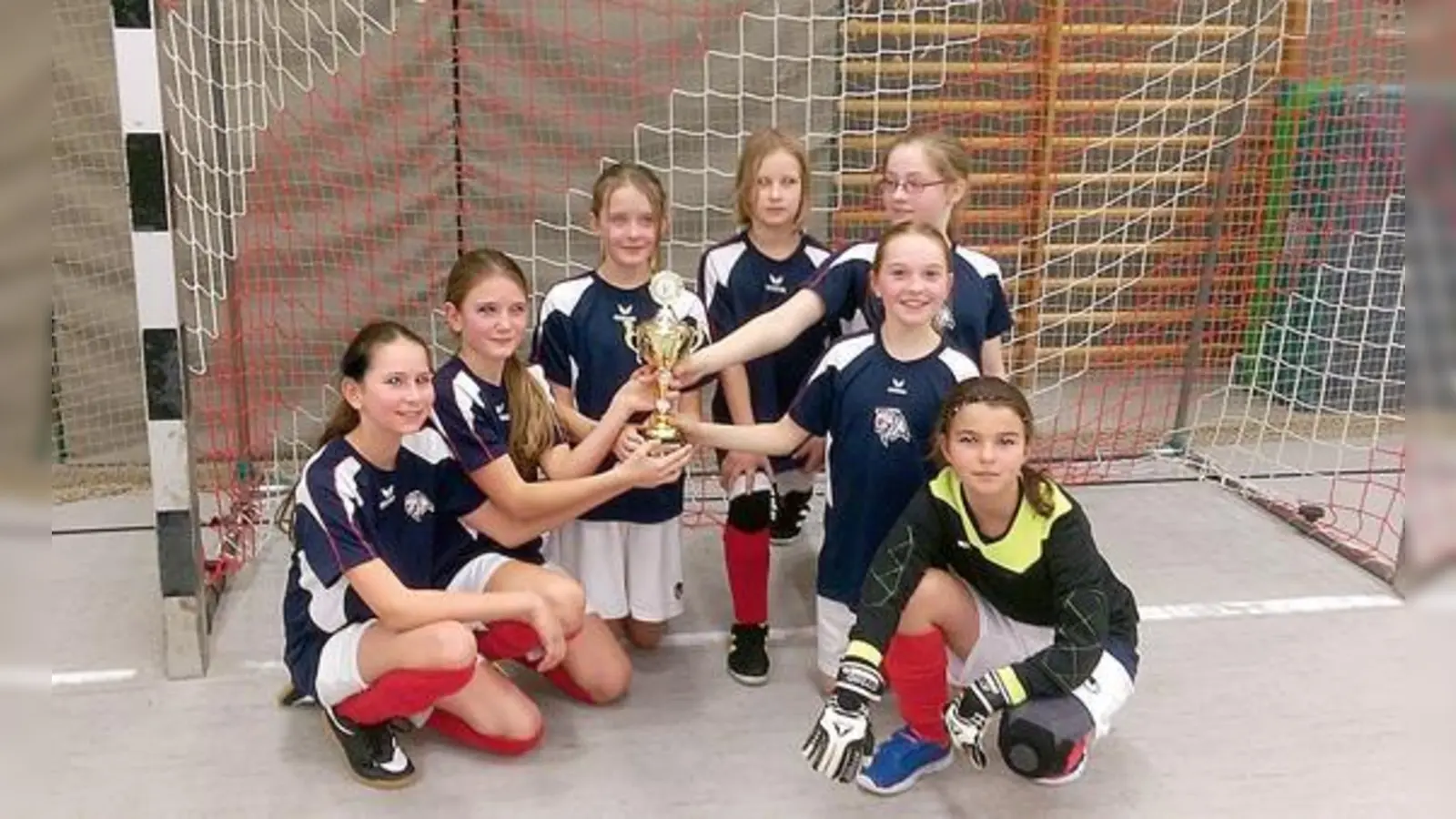 Die Spielerinnen des FC Ottobrunn wurden Stadtmeisterinnen in München.	 (Foto: privat)