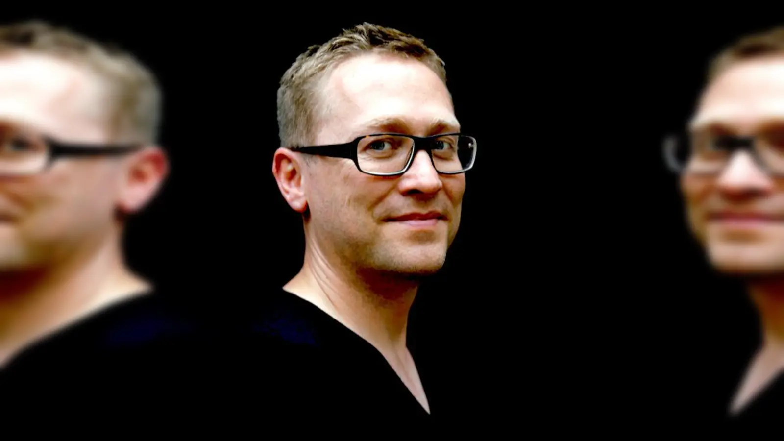 Liest aus seinem neuen Buch Mein Leben als Mensch: Jan Weiler.  (Foto: Daniel Josefsohn)