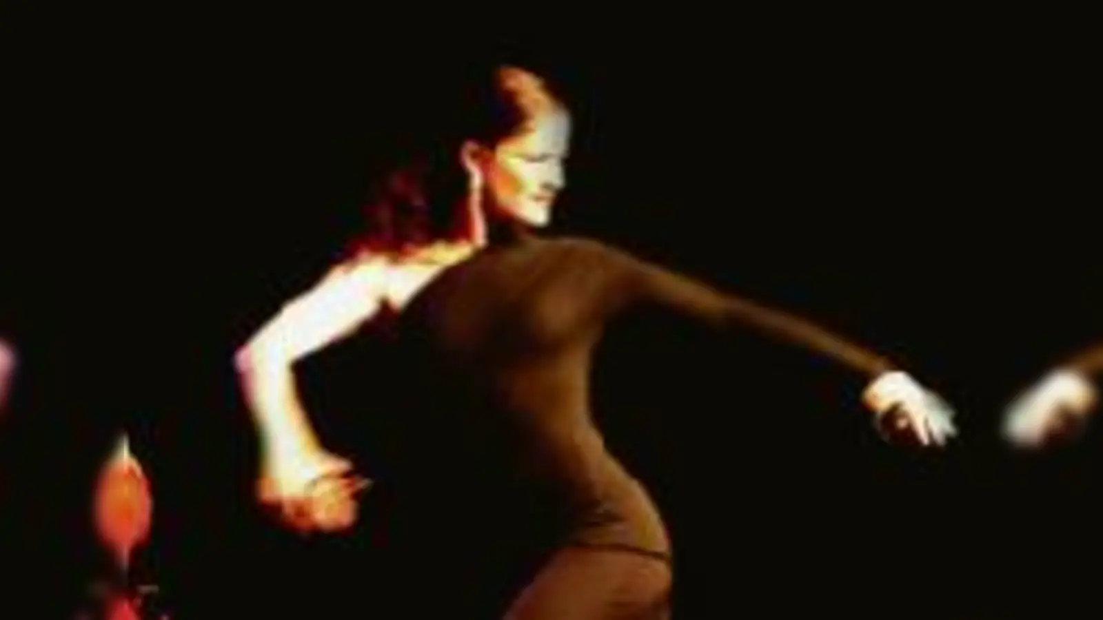 Fließende Bewegungen im Flamenco-Takt gehören zur Show von Madrugá flamenca. 	 (Foto: Gordon Below)